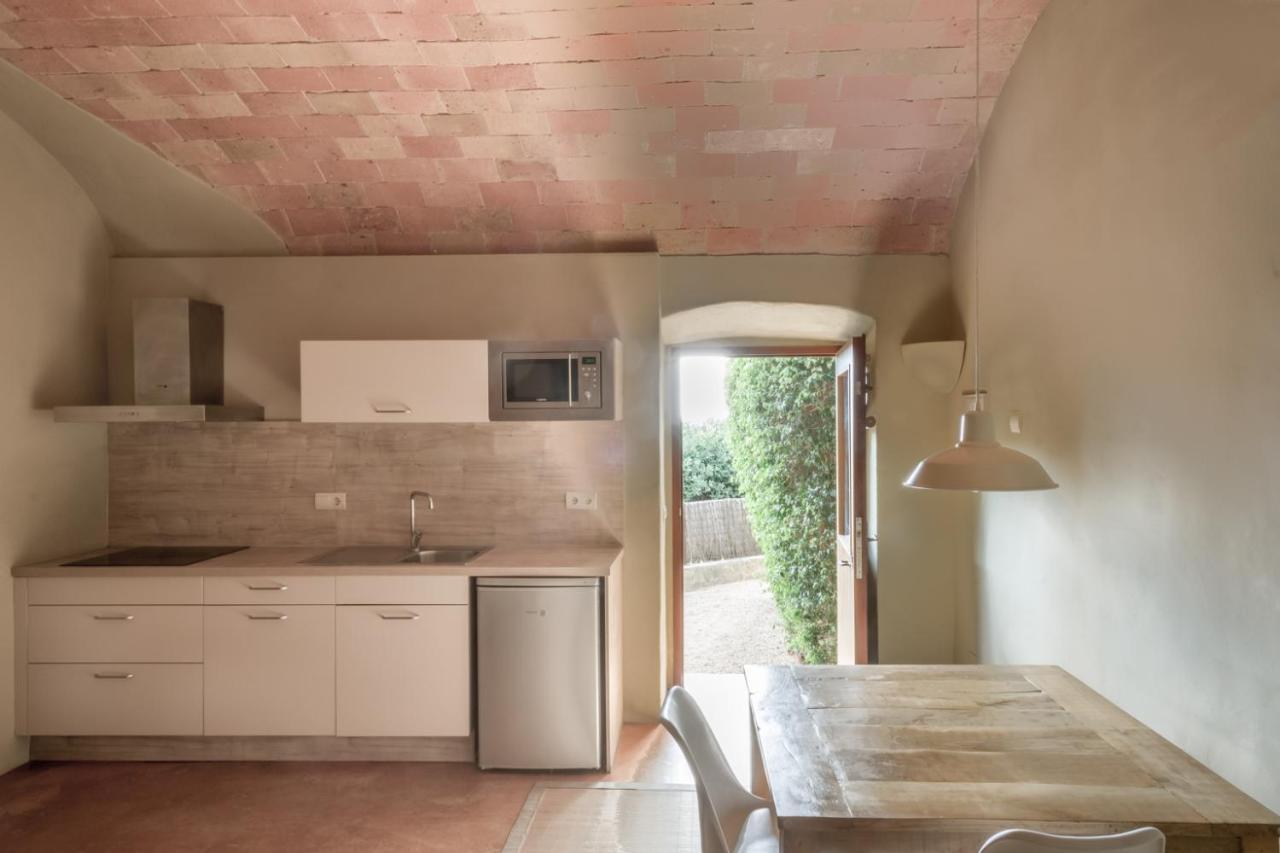 Apartamentos En La Rectoria De Regencós Esterno foto